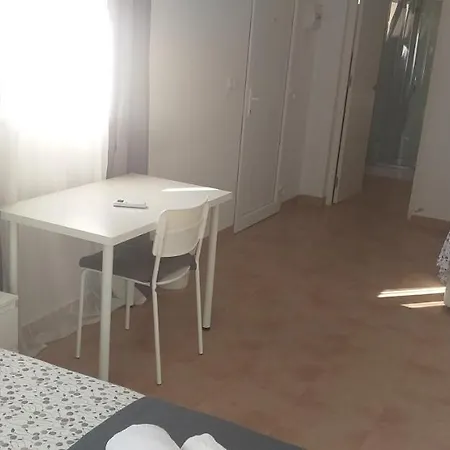 Homestay C&blola - Habitacion Independiente Con Bano Privado Y Aire Acondicionado - Minimo 3 Dias