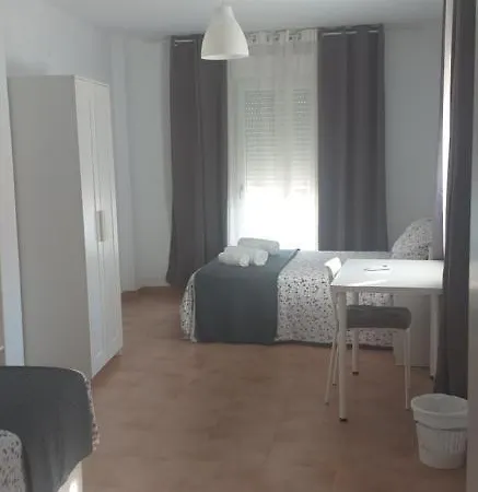 C&blola - Habitacion Independiente Con Bano Privado Y Aire Acondicionado - Minimo 3 Dias Homestay *